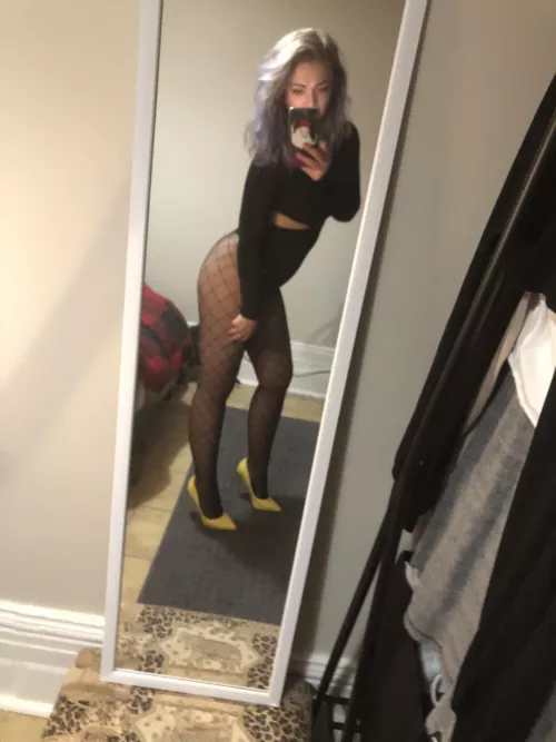 [oc] black and yellow 🐝 by footbae__