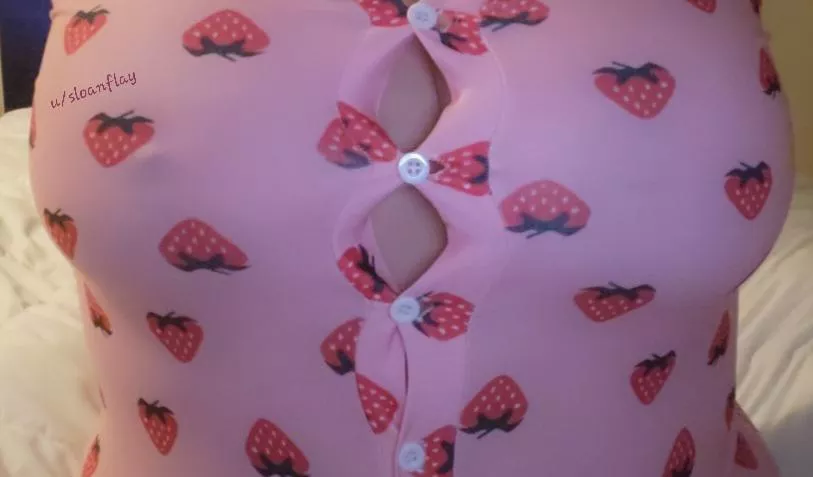 [OC] Burstin' Berries 🍓 posted by sloanflay