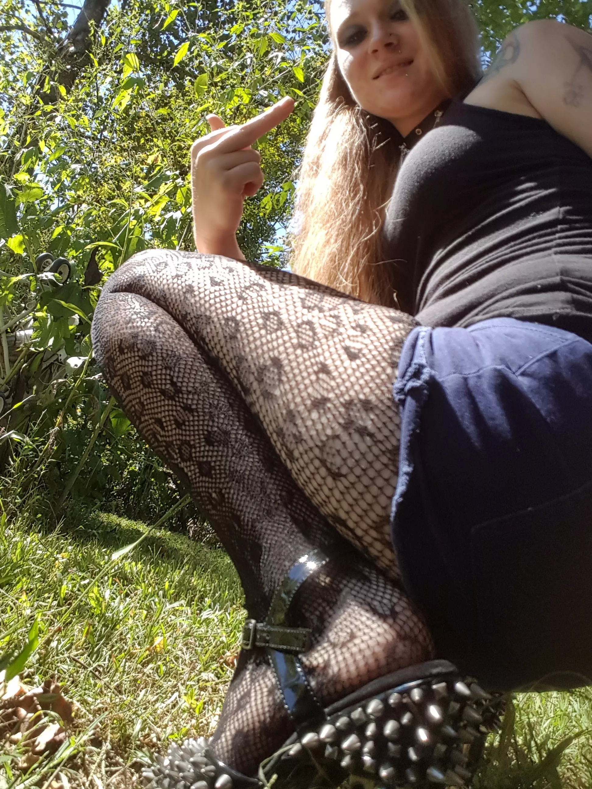 [oc] [domme] Bahahaha... what are you staring for, loser? Goddess thighs aren't for *you*. posted by Queenfrostbitten