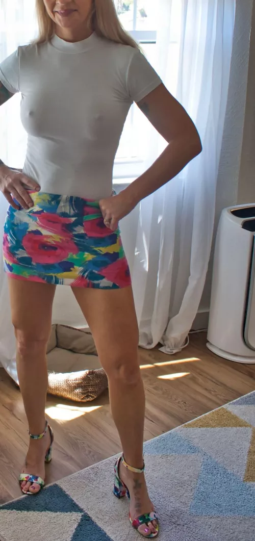 [OC] I love the freedom of no bra, how am I looking? [F42] by Hot_MILF42