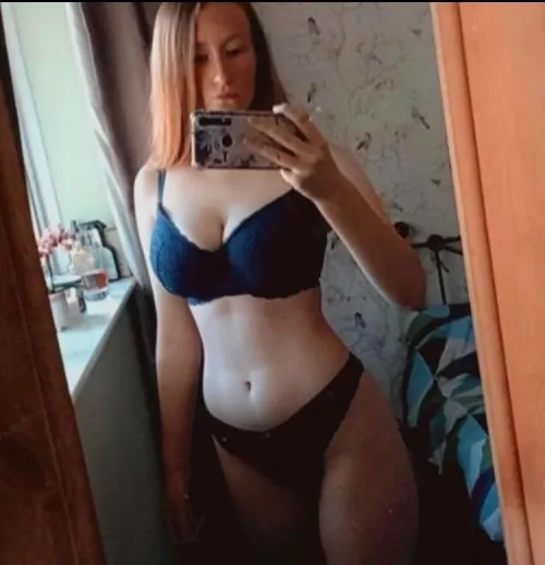 [OC] my dms are open girls by gothgirl98