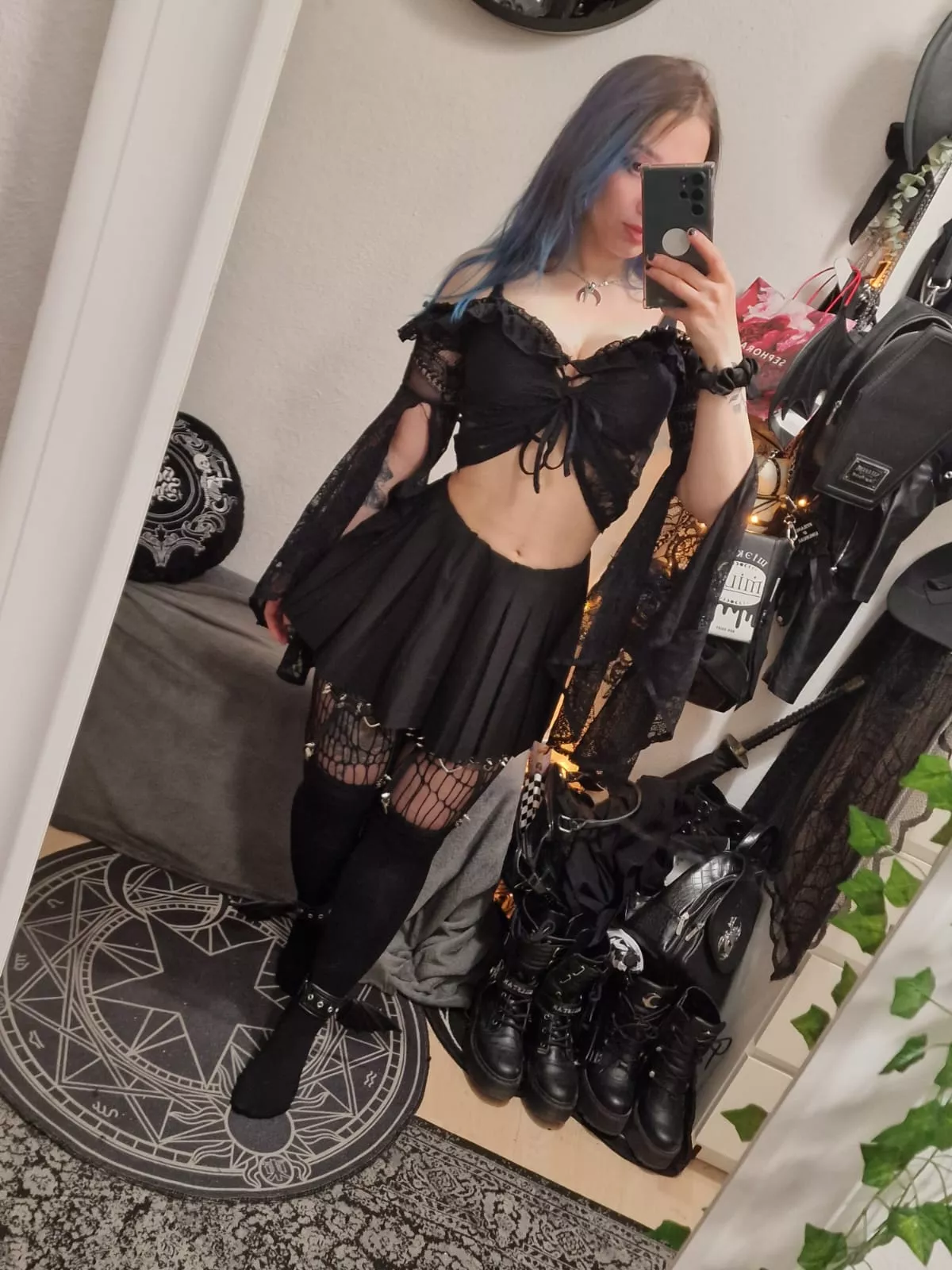 OC | Skirt is just ease of access for quickie during summer. Now only to find a boyfriend who likes public fun. posted by LunaticalWitch