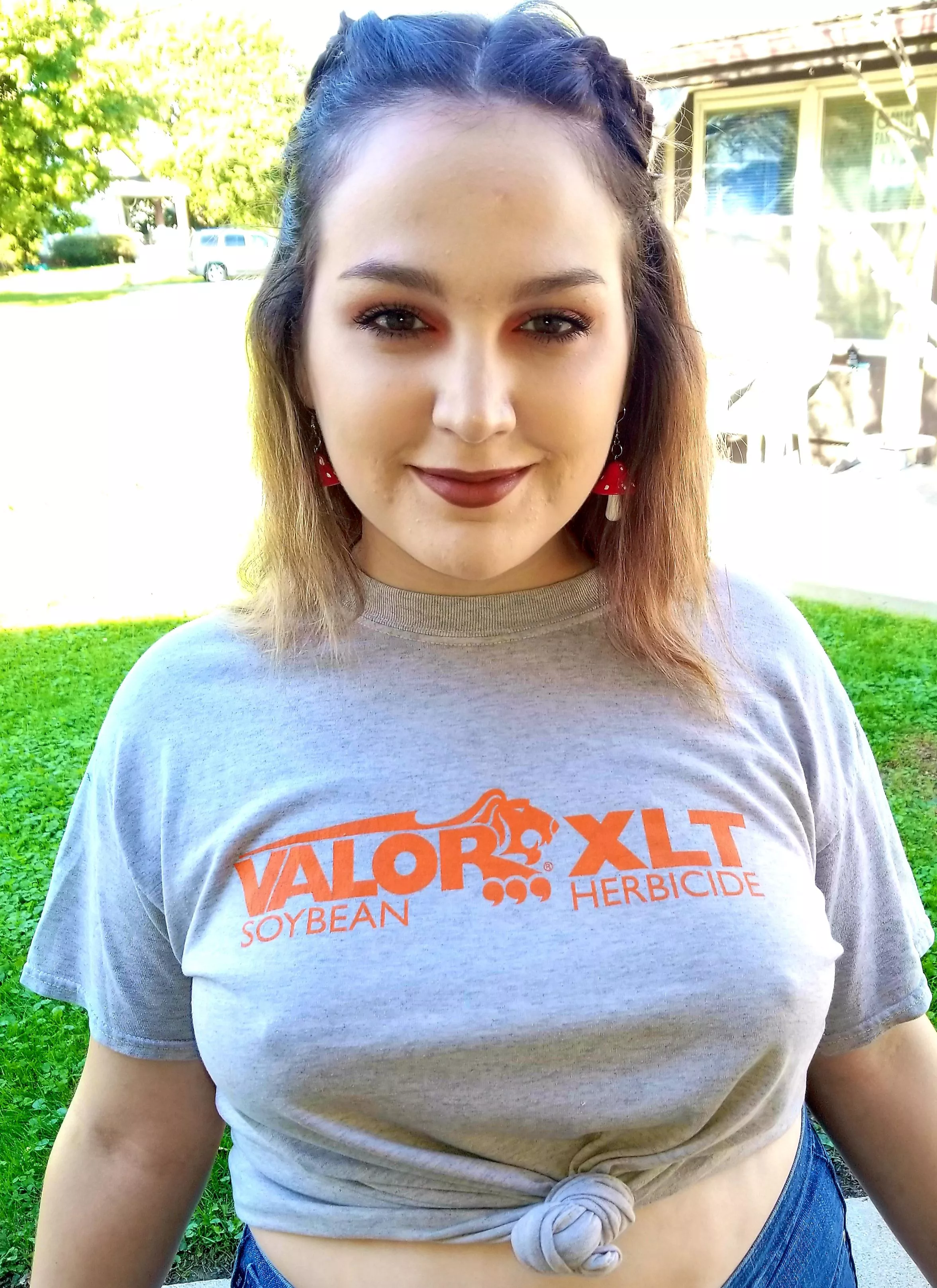 [OC] Spring is coming! Hope you enjoy more of my delicious [F]25 wife's perfect naturals. She ALWAYS looks better braless posted by darlingnikki96_owner