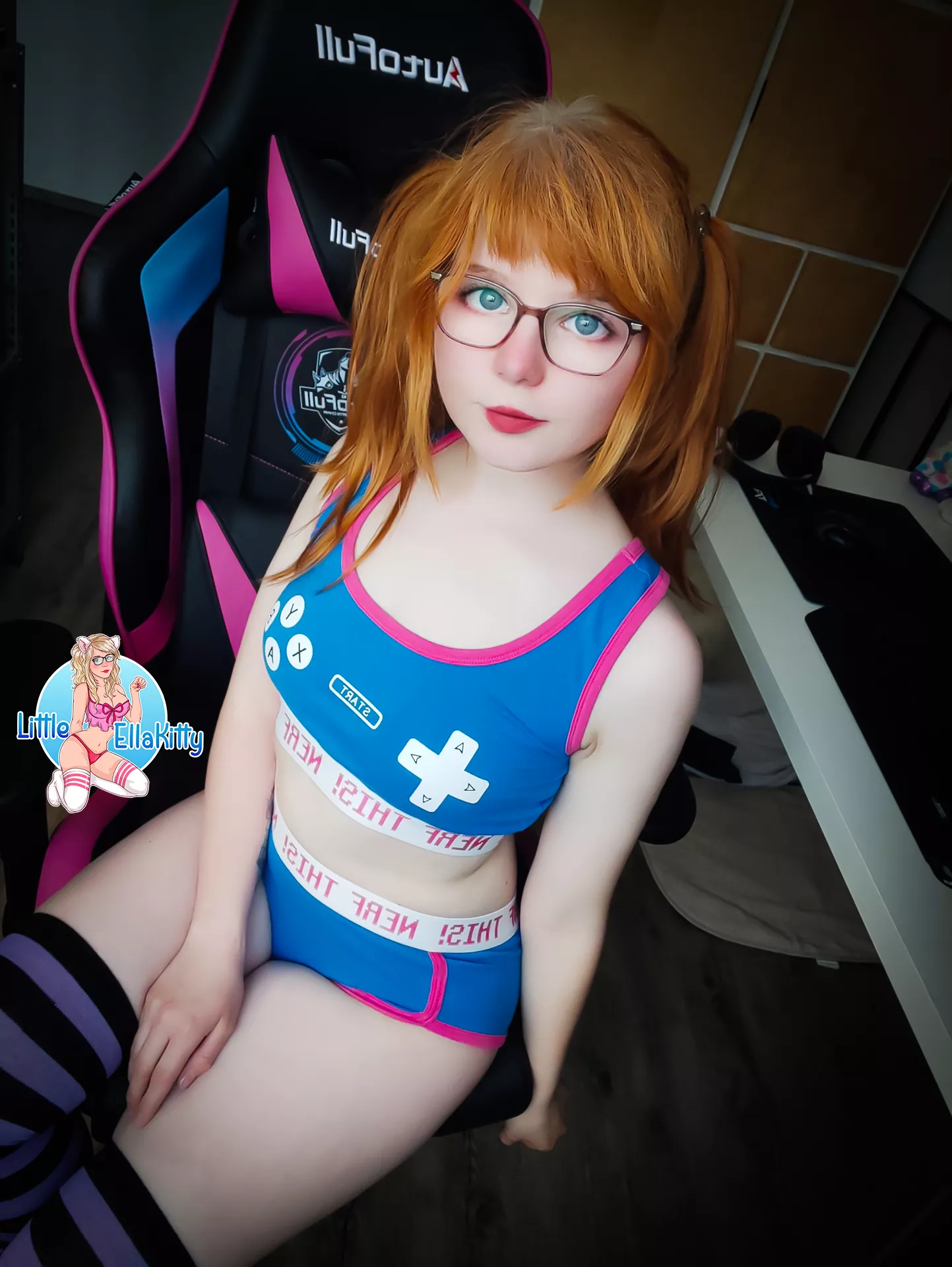 [OC][F] Let's play? posted by Little_EllaKitty