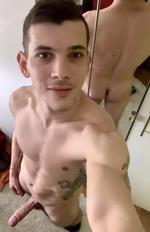 Off from work, time to get naked! by DeletoBlue76