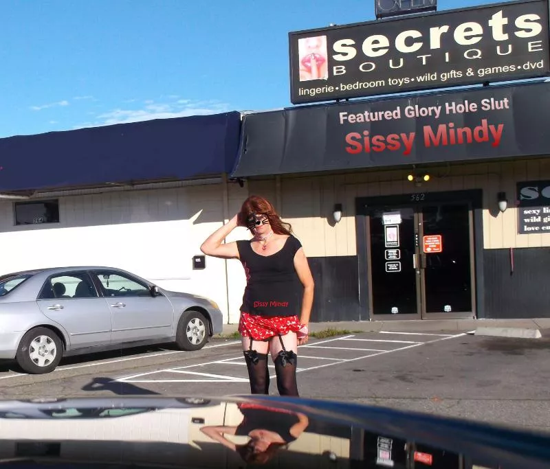 Off to service some anonymous strangers cocks posted by Sissy-Mindy10