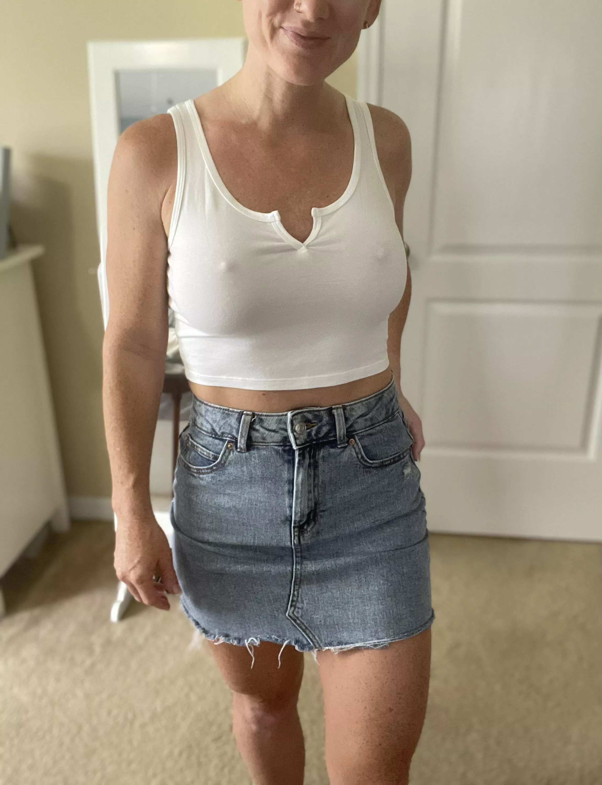 Off to take the kids to the orthodontist. It’s gotten ridiculously hot in Florida already. 😈😏😘 posted by TheChampagneMilf