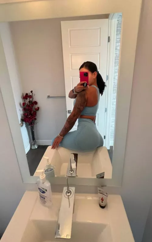 Off to the gym, No panties under my yoga pants as always 💦 by HisExoticVixen