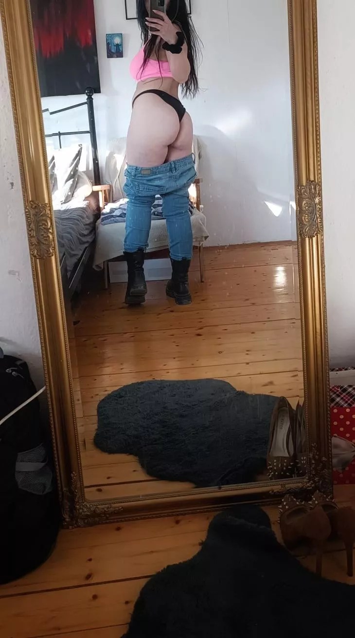 Off to work! posted by emily_glass909