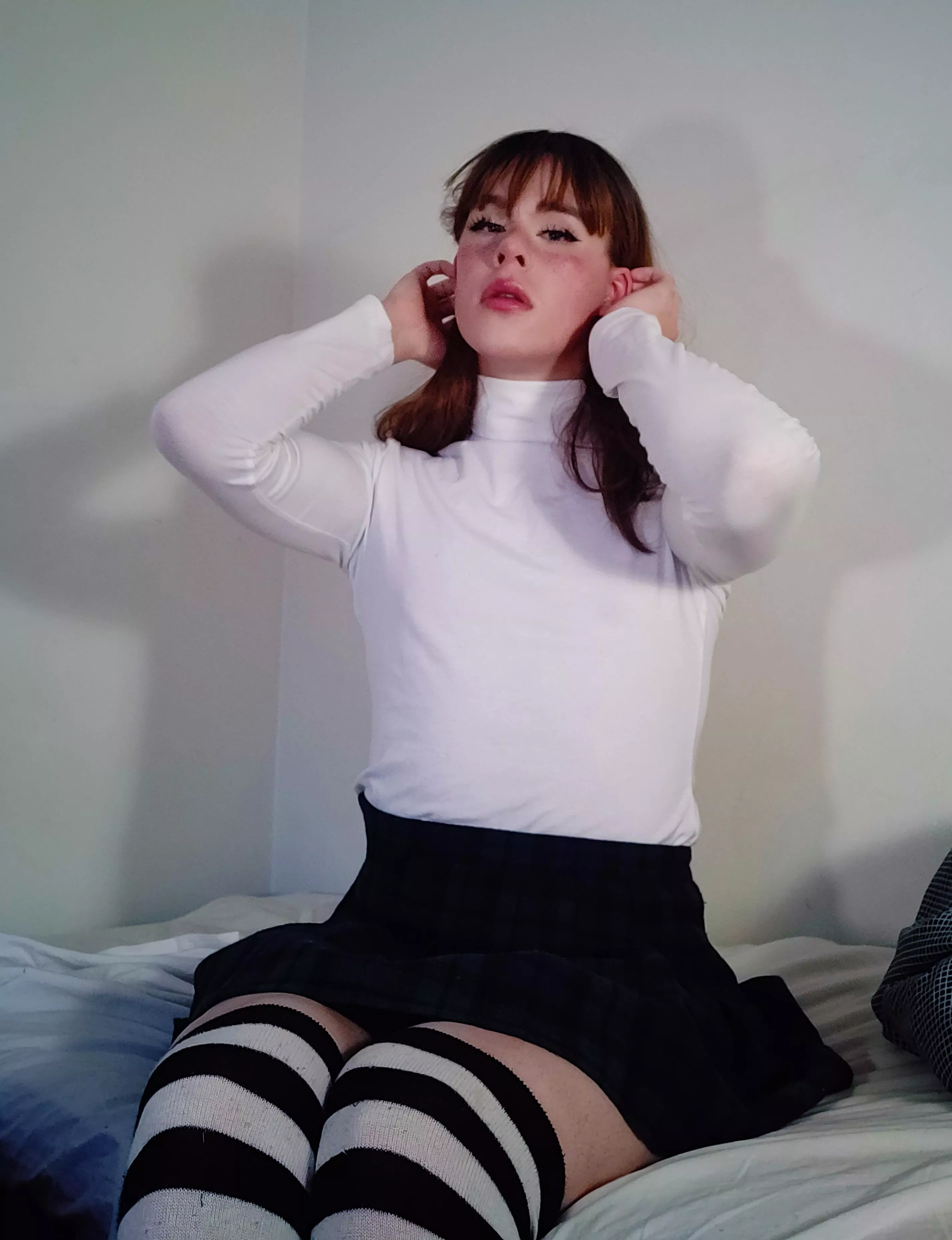 Oh boy does it feel good to play dress up again 💗 posted by BillietheBitch