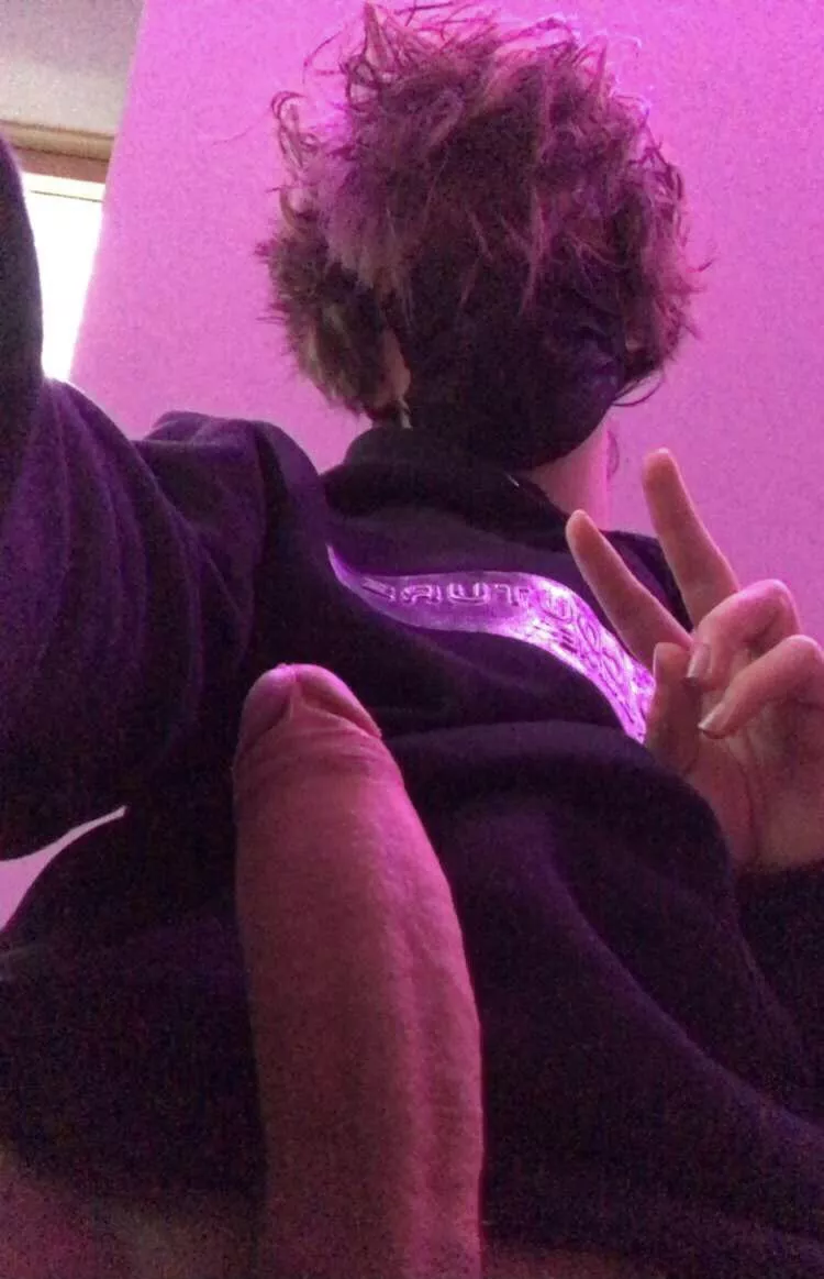 Oh hey there! posted by FemboySenpai44