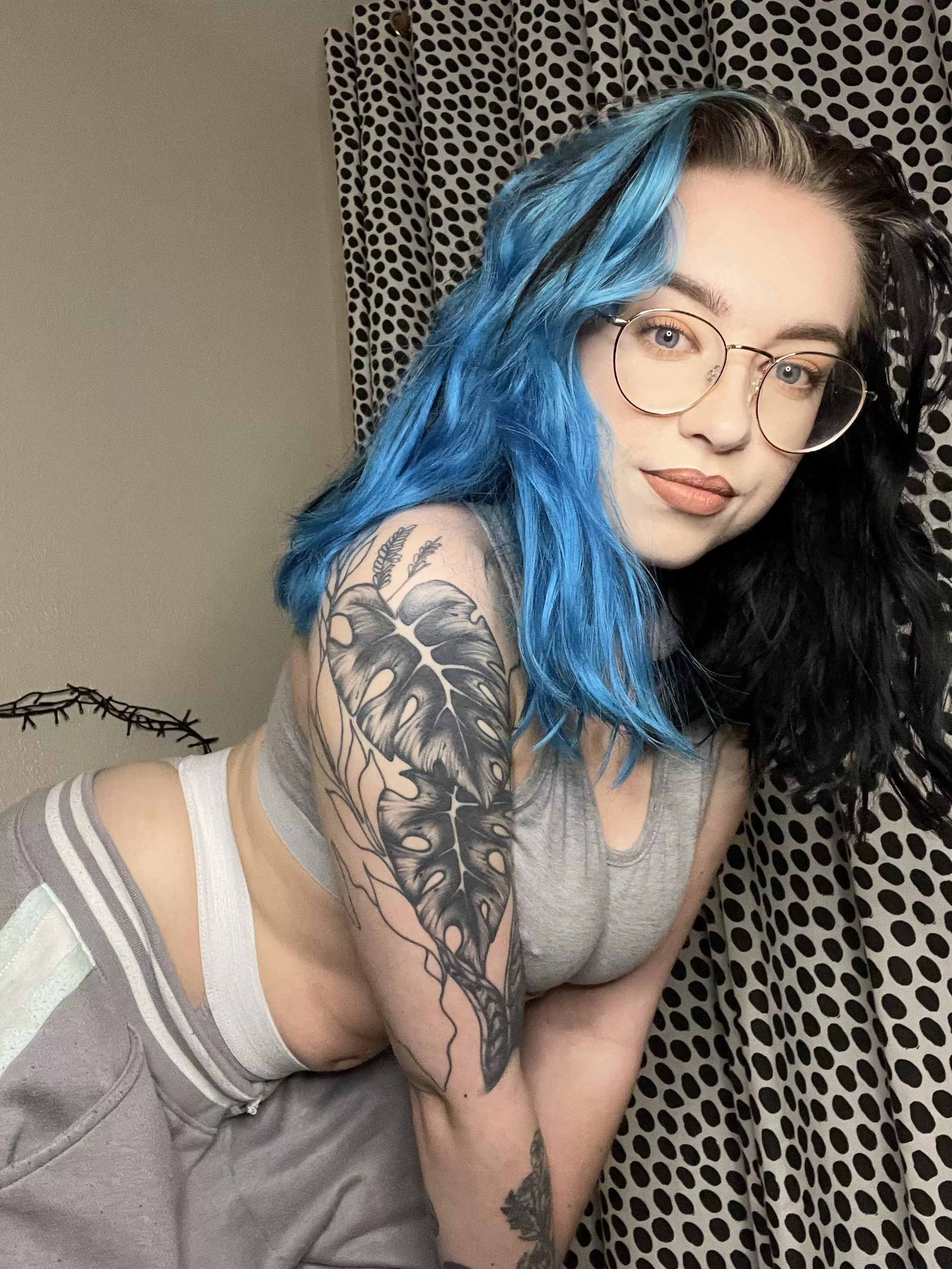 Oh hi, wanna get to know each other sometime? posted by Chloebethx