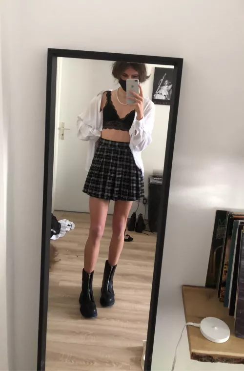 oh to have the confidence to go out like this… by chillingcherry