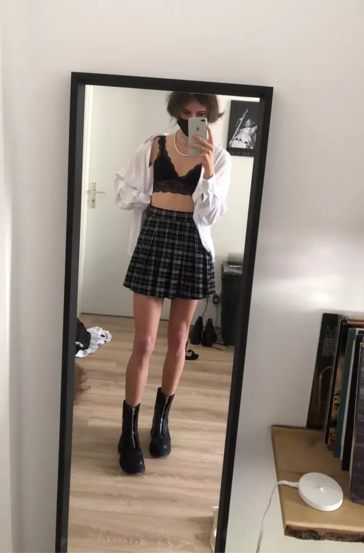 oh to have the confidence to go out like this… posted by chillingcherry