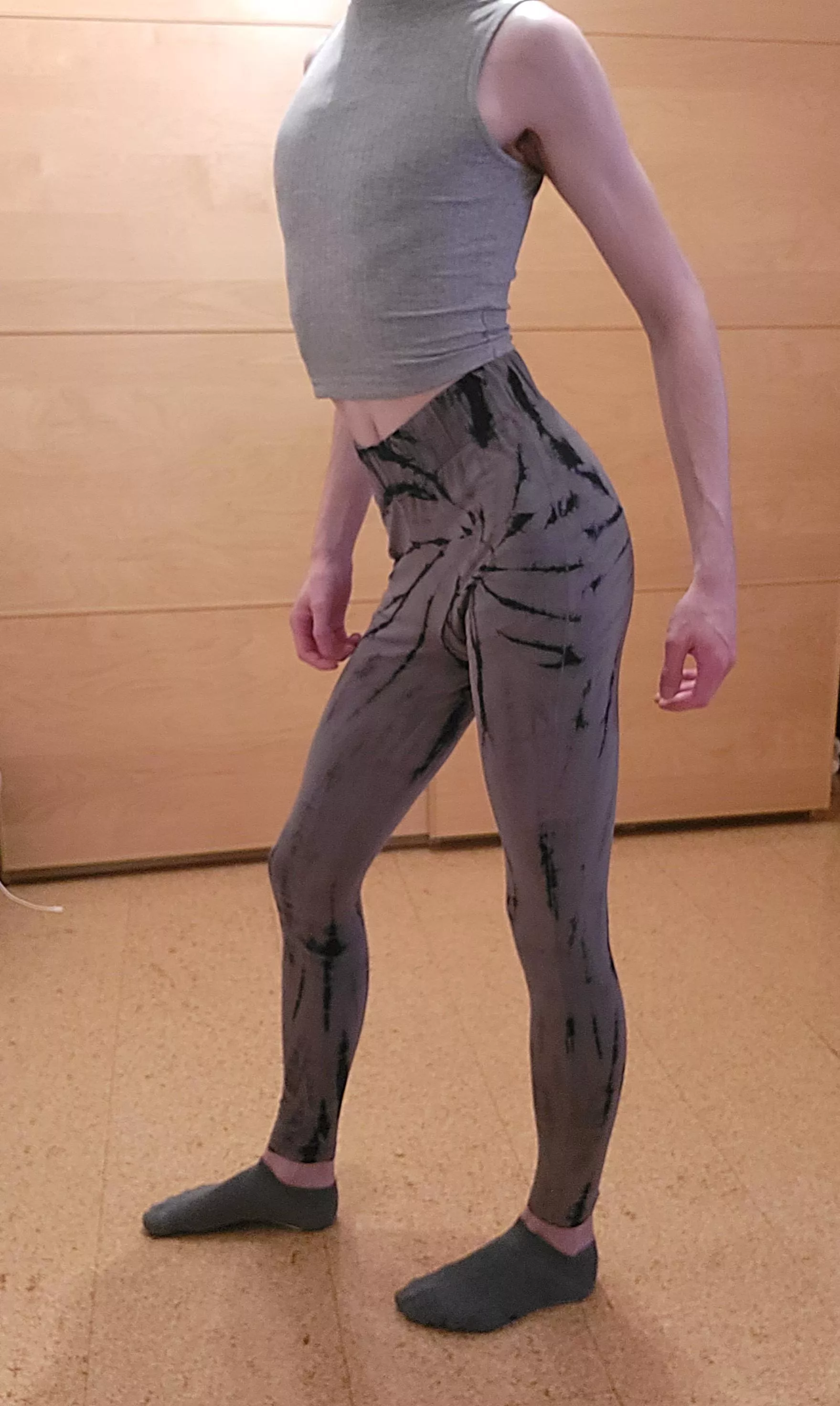 Ok. I'm really New to This. I hope this is acceptable. Might delete later. Am I doing it right? :/ And I'm Sorry... I Can not pose :( posted by Cedrik_fl