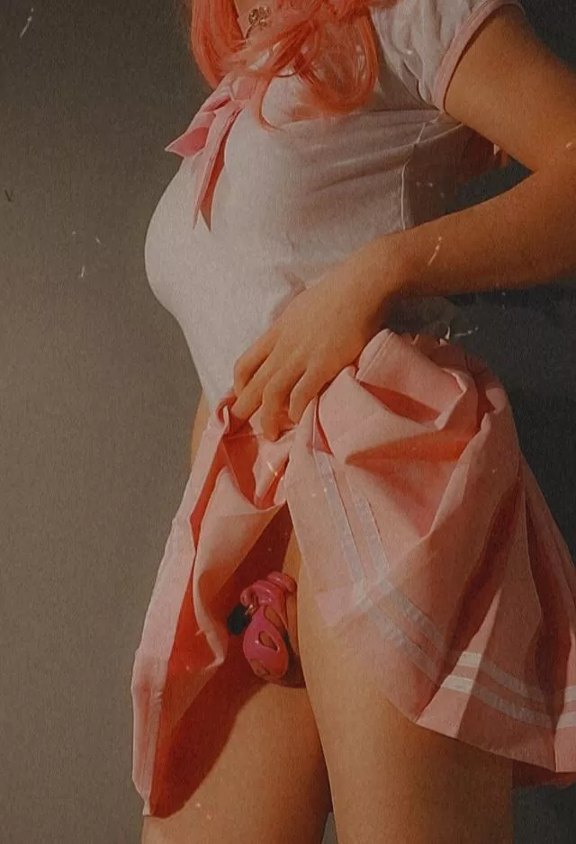 okayyy... maybe i like pink just a little💖🧚‍♀️ posted by badbad17112