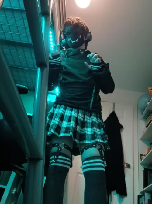 old pic but oh well :p by floof_femboi