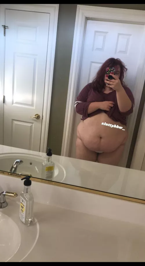 oldish tummy pic by sluttybbw_