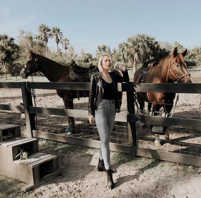 Olivia Rae posted by bobbyUP-MKII