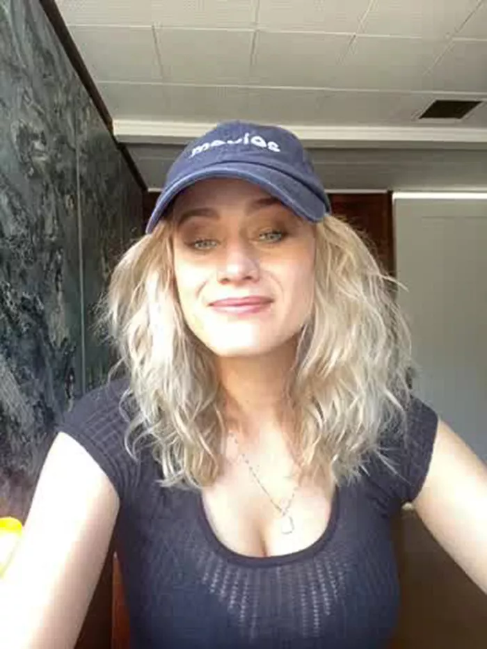 Olivia Taylor Dudley posted by celebarshiv