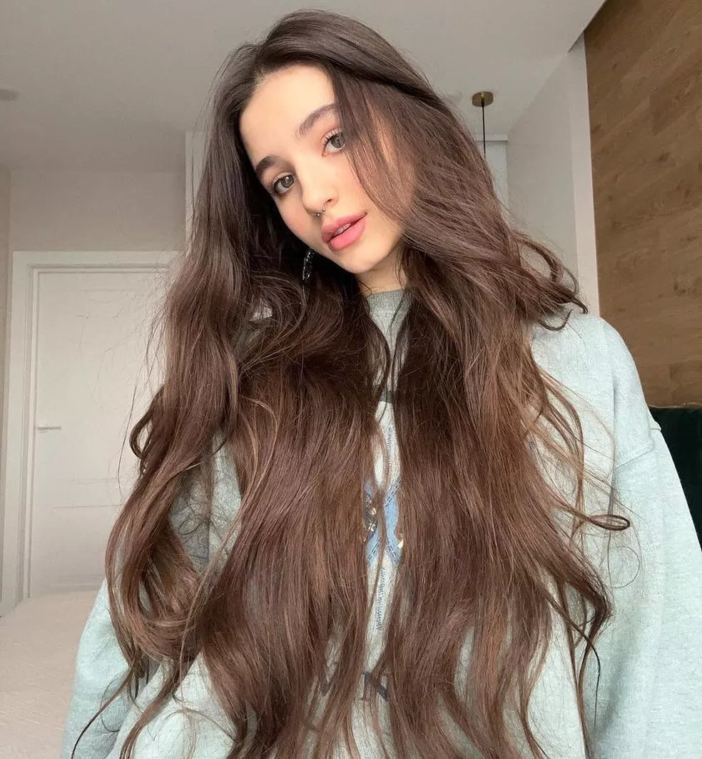 Olya Pasichnyk posted by shbmpl