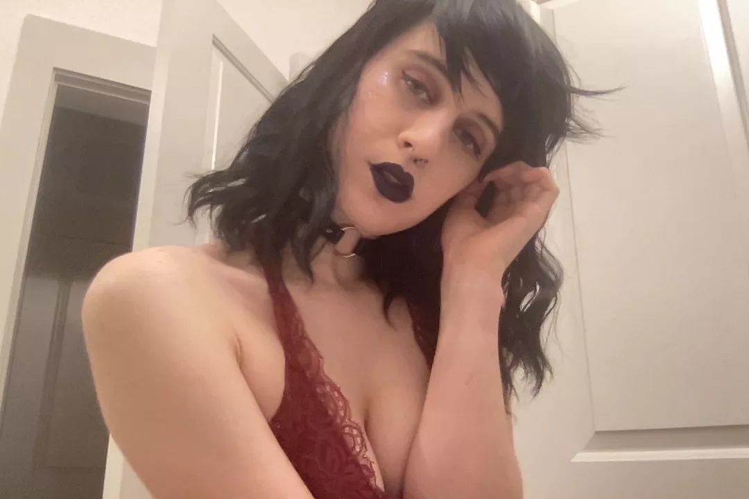 Omg, love my makeup in this one! Hope you do too! :) posted by lucascuntman666