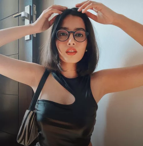 Omg, since y’all complementing more about my glasses, here’s another one 🤩 by No_County_2830