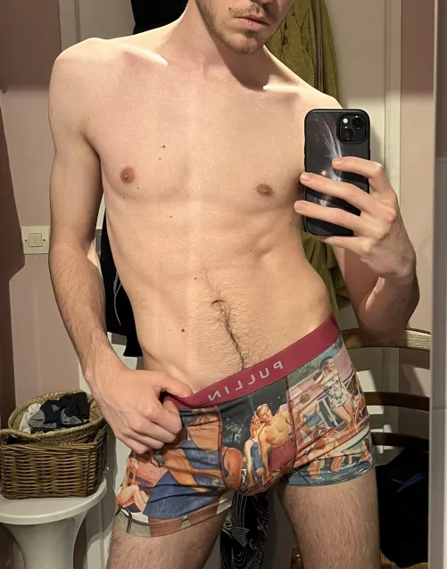 Omg there’s a pool party going on on my dick 🤯 by Corn_flakes01