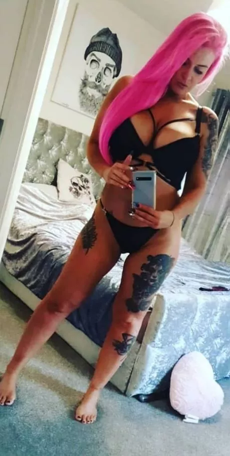 On a scale of 1 to fuckable? posted by XxKatxXUK