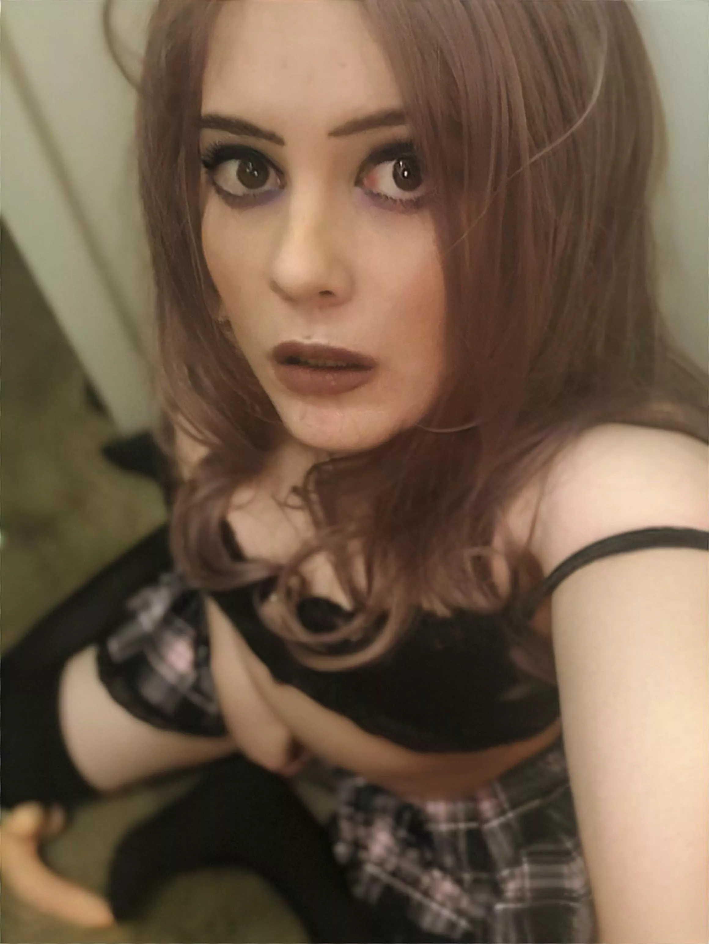 On my knees waiting for you posted by newsis496