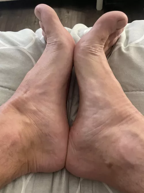 On the Bed. What can fit here? by WildLifeet