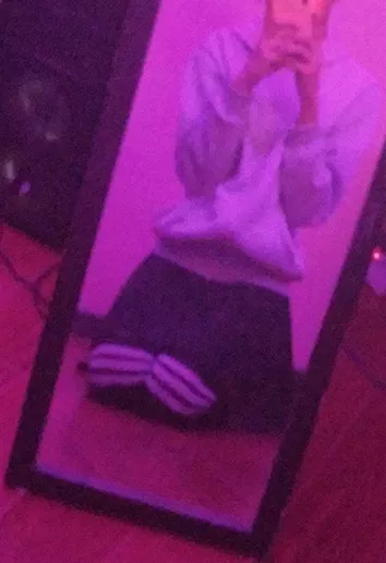 on the floor. wbu? posted by femboyminajj