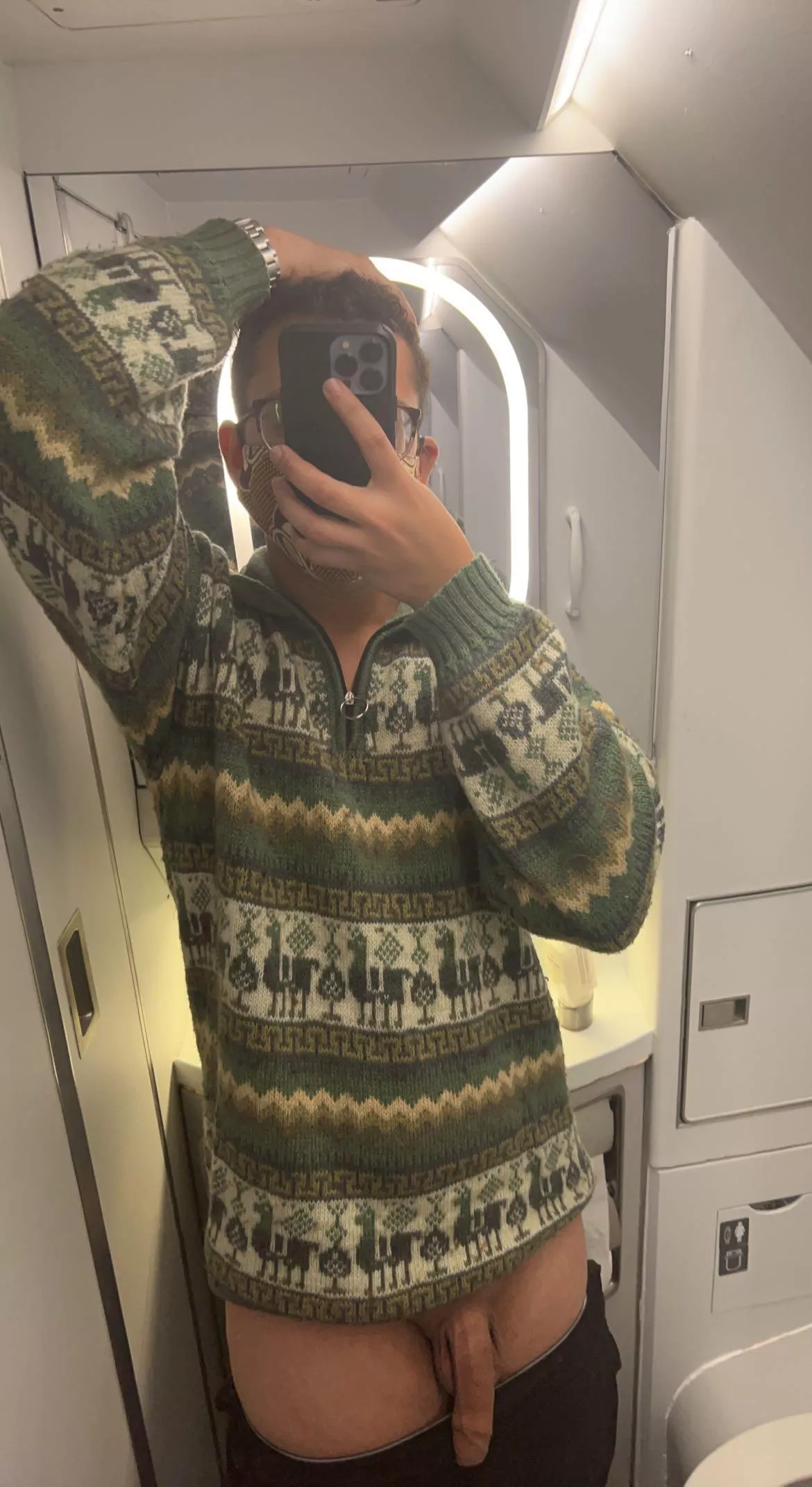 On the plane posted by Beachypeachie246