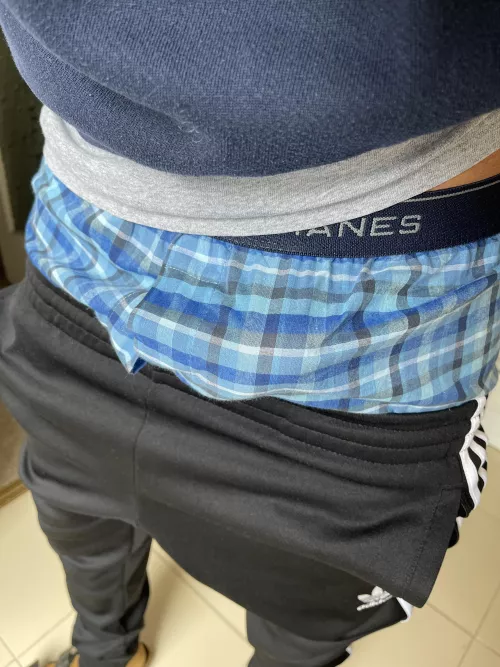 On to the next pair of Hanes 😉. Hope you are all having a good Sunday! by hironobuwatanabe