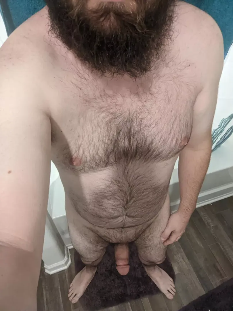 On your knees, serve Daddy. posted by Apple_Sauce_69