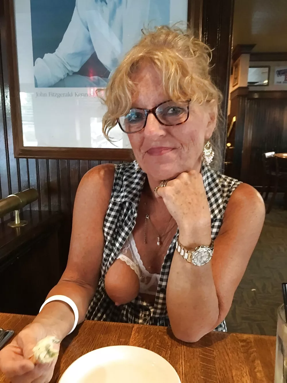One boob at restaurant... posted by Gigini1973