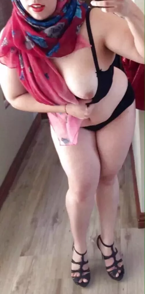 One boob flash by _Throw-_away_