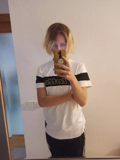 One day I decided to put my hair like that! Love you all cuties rawrrr <3 by BlondYoshi