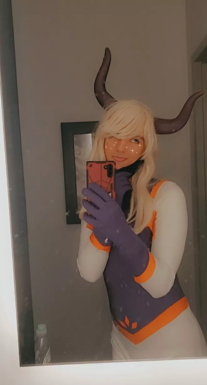 one last cosplay pic of mount lady for the day posted by gooberscosplay