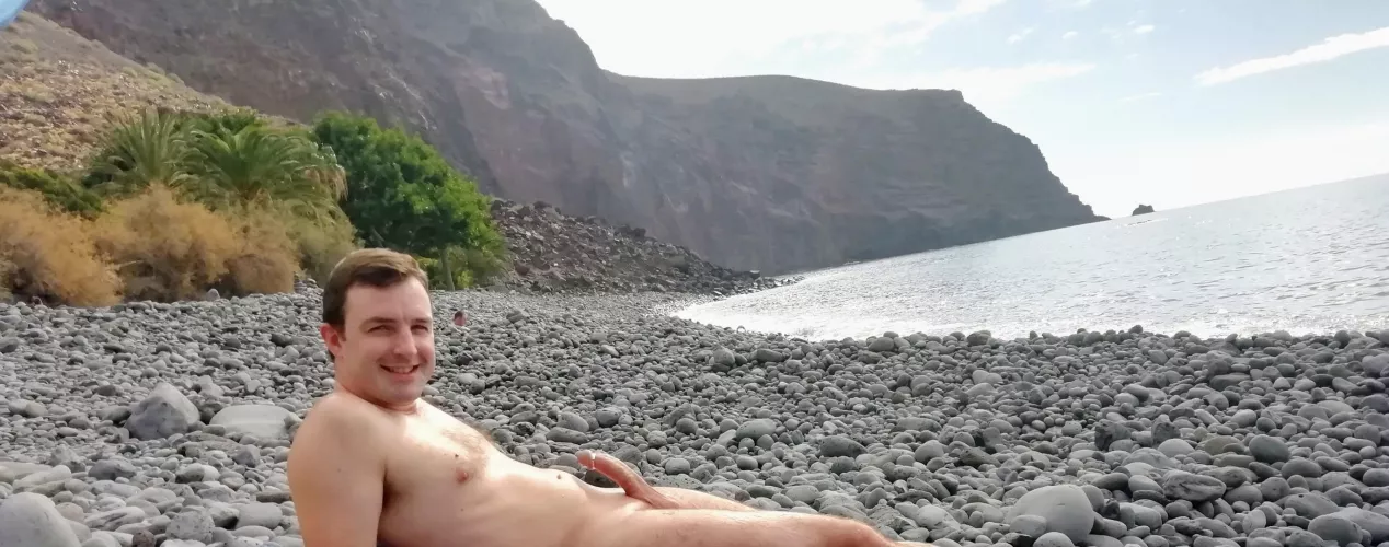 One of my fav holiday snaps. Think I'd love it more as a drawn/painted artwork! by ReeRiy