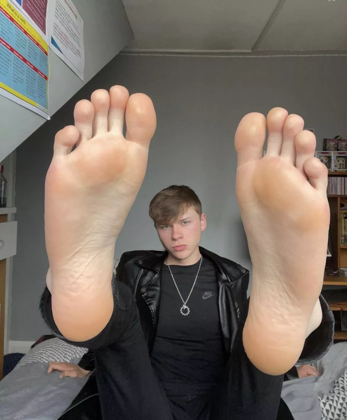 one of my favorite photos of myself 🙂 posted by ember_tw1nk