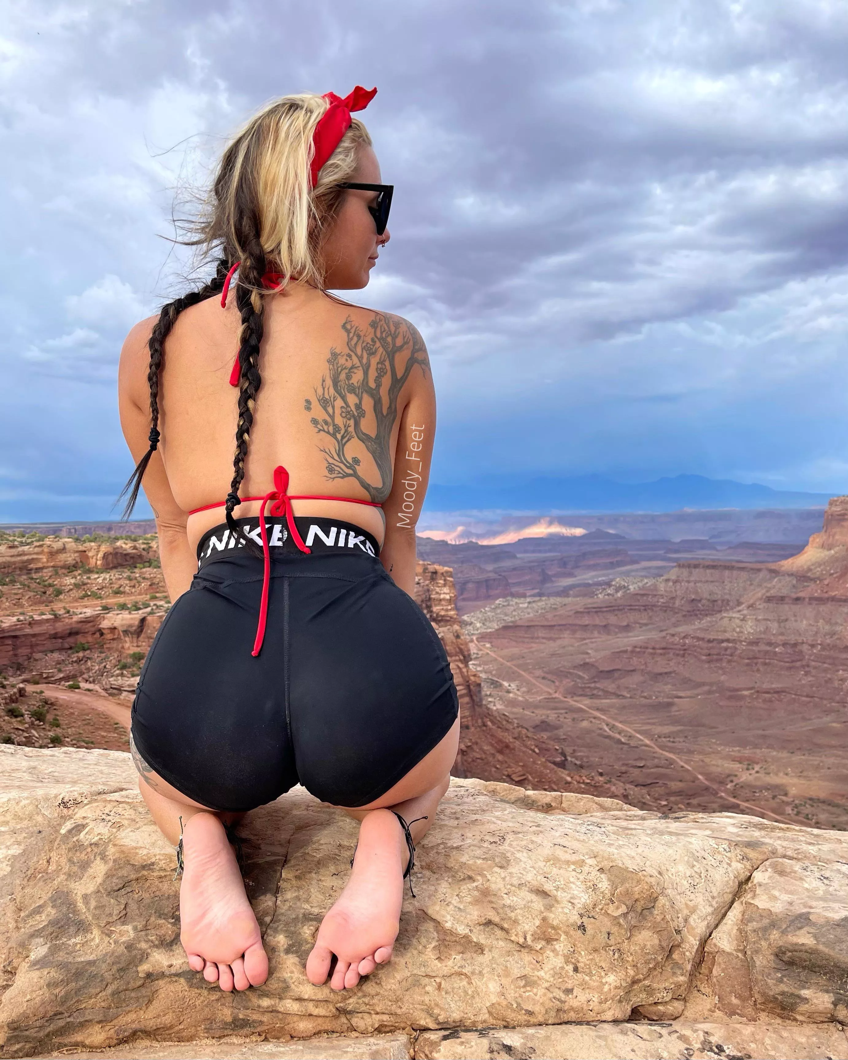 One of my favorite views! 😜🏜 posted by Moody_Feet