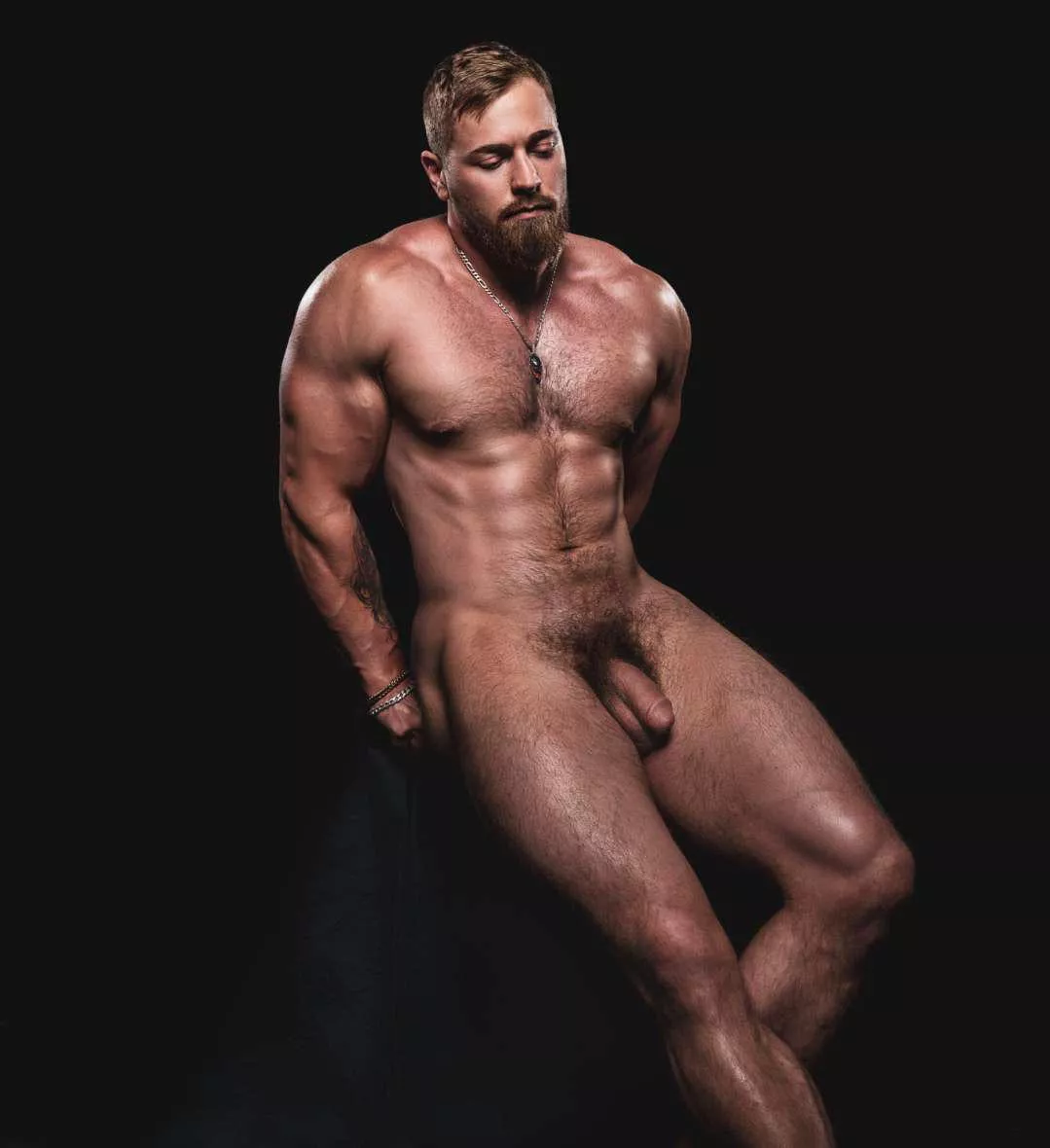 One of my favourite modelling photos 💦😜 posted by KingAtlas34