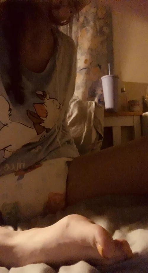 One stoned little girl by littlestlizzie