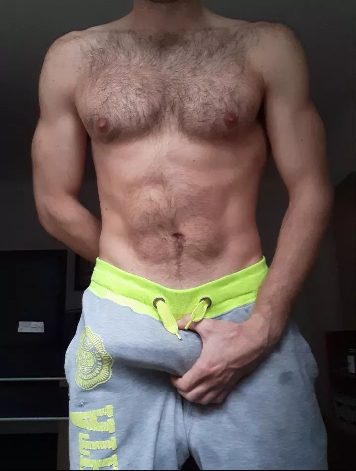 Only ⬆️ if you'd put you hands on it every day 🥵 posted by iamxromx