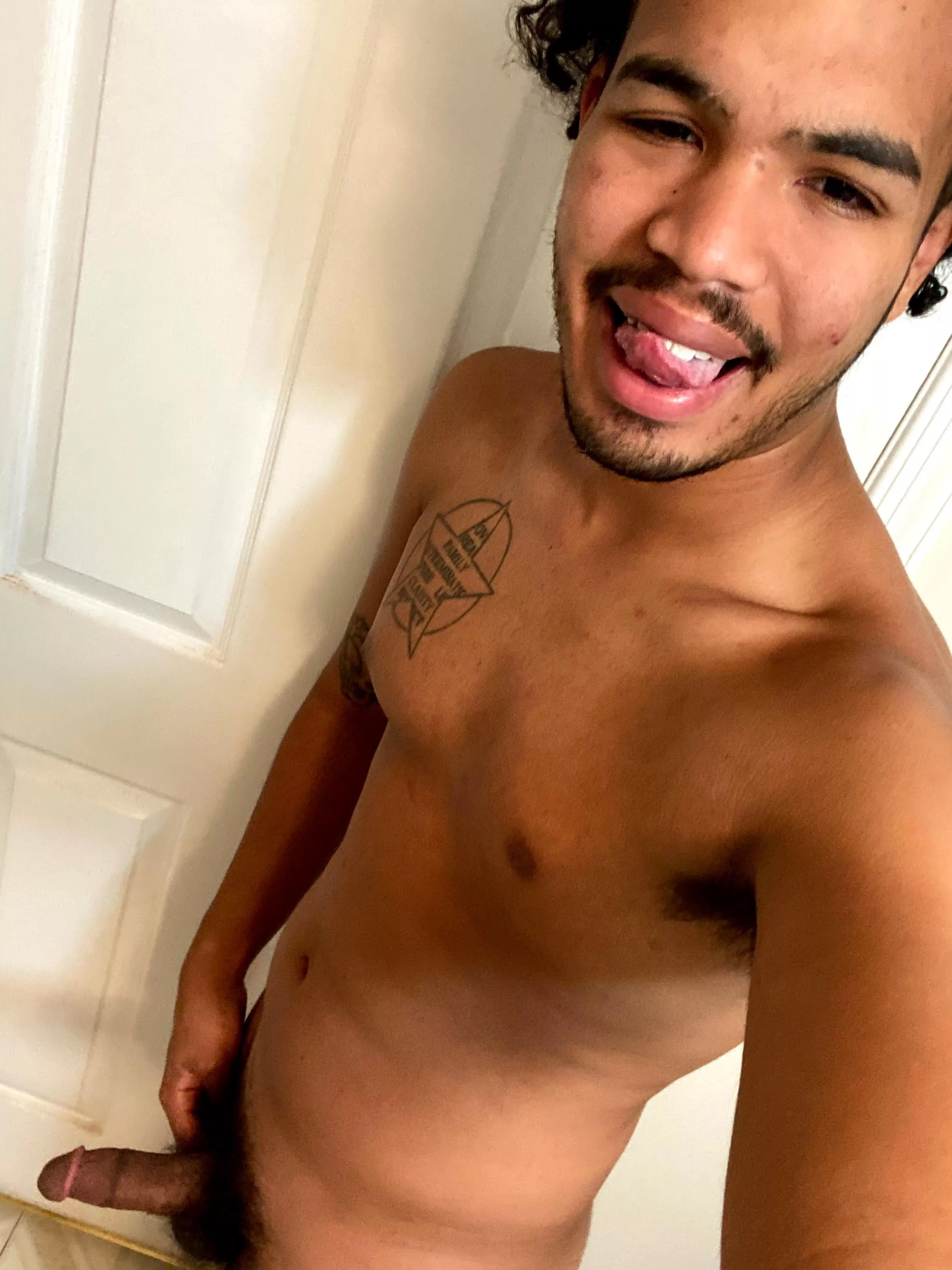 Only ones showing but def need more posted by takeitliketimmy