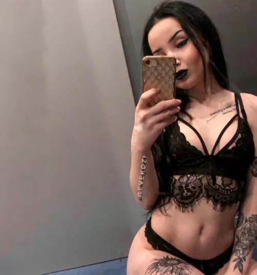 Only react if you'd fuck me. by evekozi