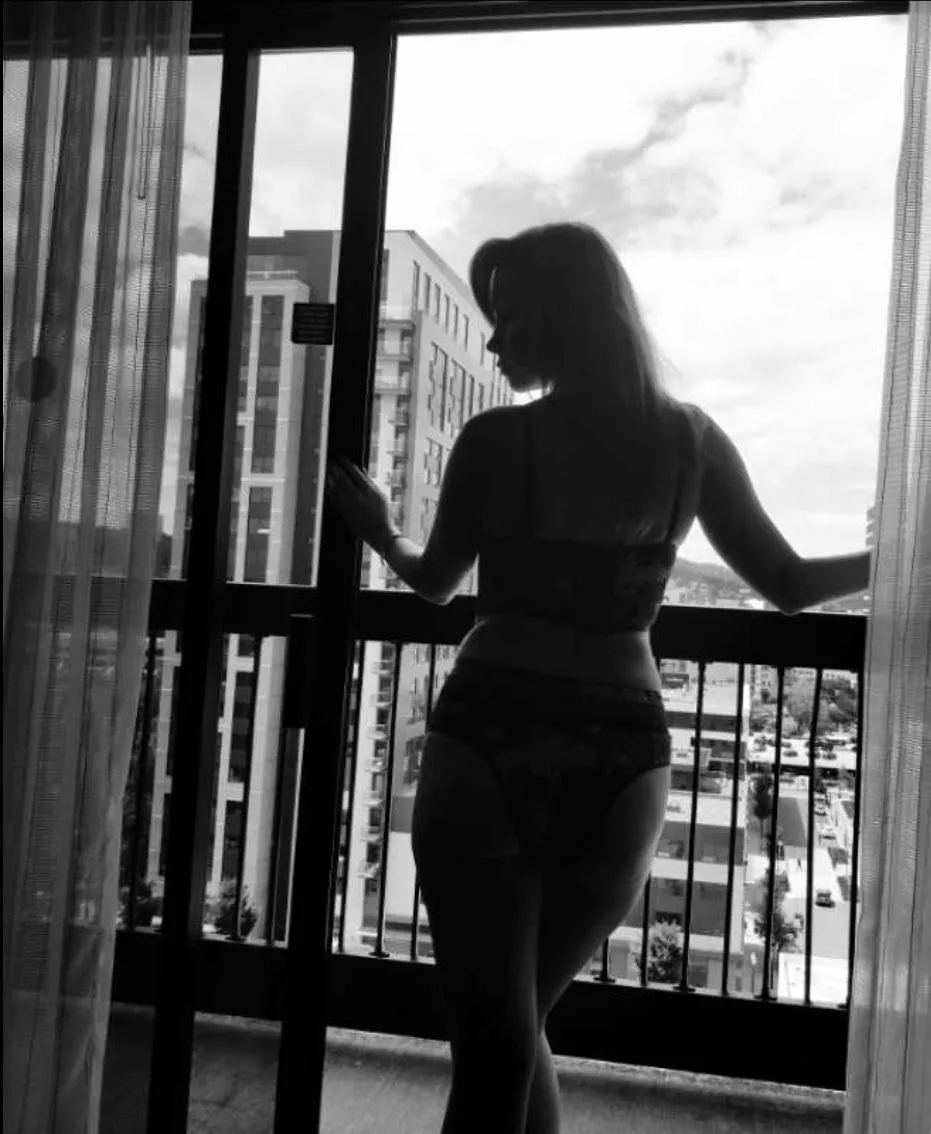 Onw of my favorite self taken shots on a work trip to Portland posted by Scarlett_Shields