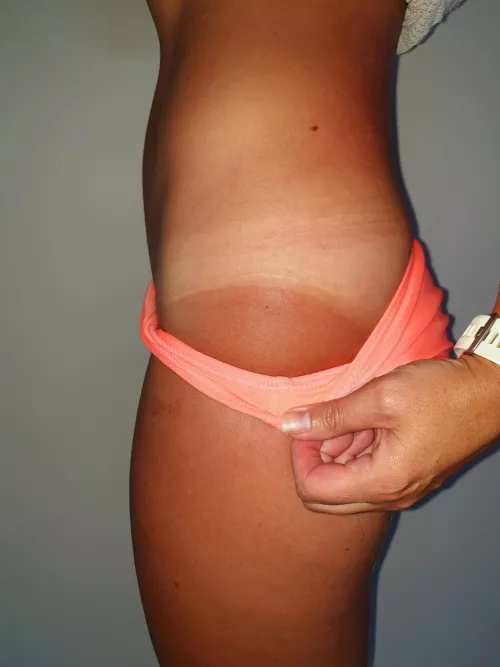 Oops, maybe tanned a little too much by Aquagirl_sa