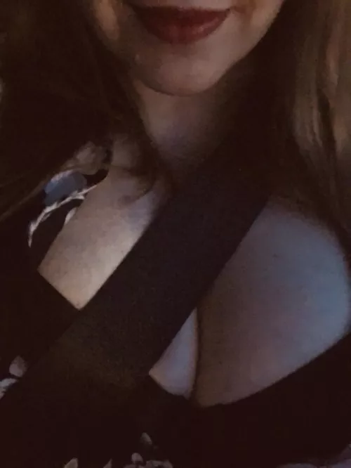 Oops…my dress keeps popping open 🤭 by stlmel